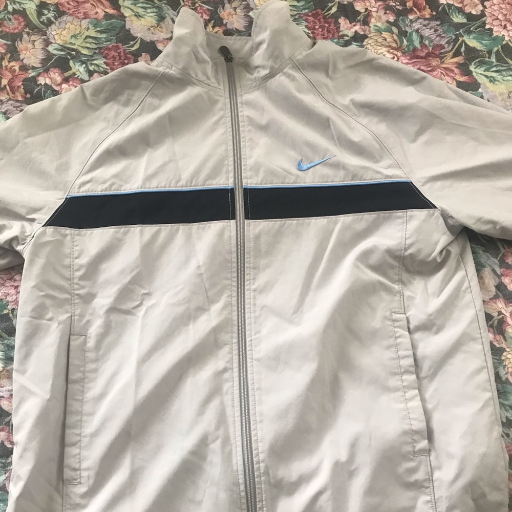 COPY - NIKE Windbreaker